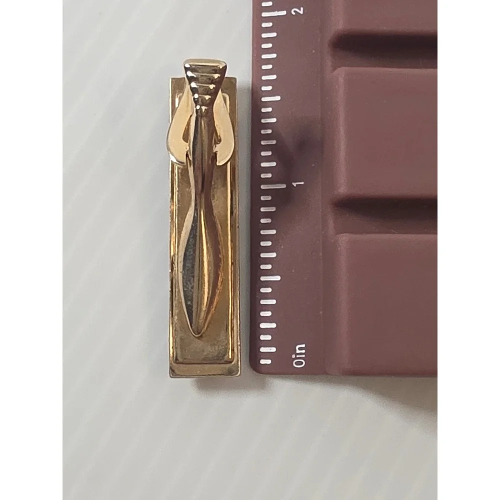 Unbranded Tie Clip OS Maroon Fair Vintage Gold Tone Geometric Bar Accessory